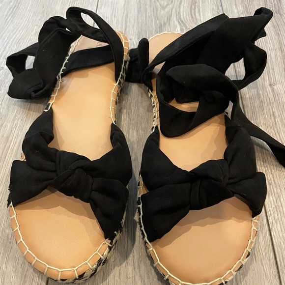 Old navy lace up espadrilles - Picture 4 of 4